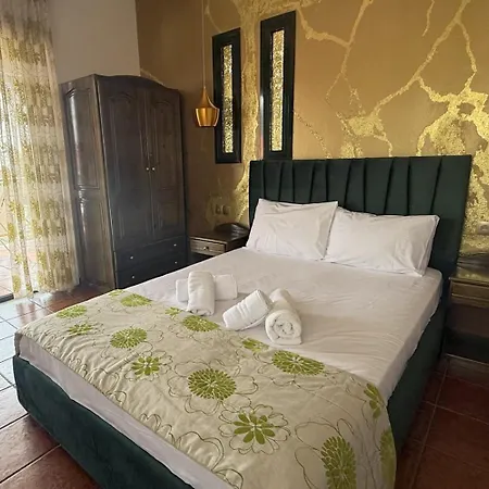 Ξενοδοχείο με διαμερίσματα Kastro 4*