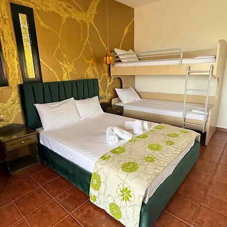Ξενοδοχείο με διαμερίσματα Kastro 4*