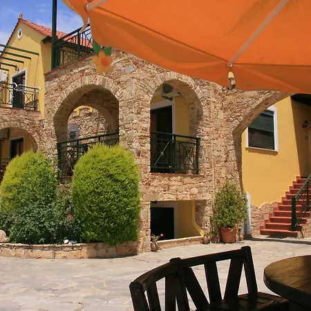 Ξενοδοχείο με διαμερίσματα Kastro 4*